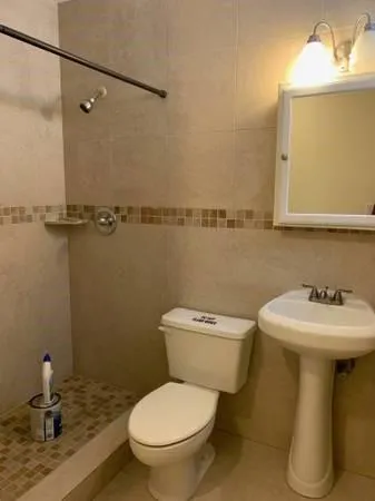 $1,600 | 120 Northeast 10th Avenue, Unit 1, Hallandale Beach, FL 33009