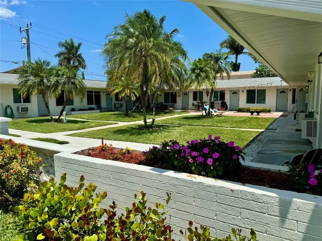 $1,600 | 120 Northeast 10th Avenue, Unit 1, Hallandale Beach, FL 33009