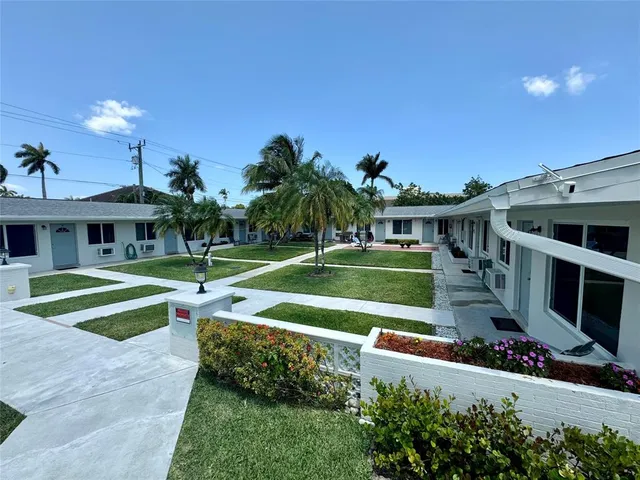 $1,600 | 120 Northeast 10th Avenue, Unit 1, Hallandale Beach, FL 33009