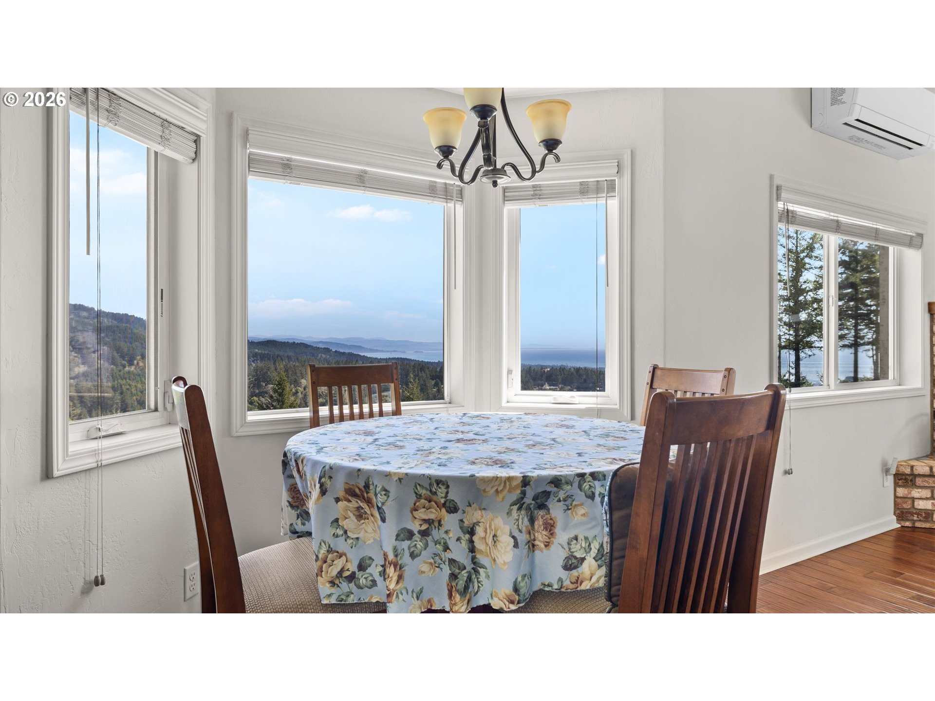 18484 Carpenterville Road Brookings, OR 97415 - Photo 12 of 48 Dining Area