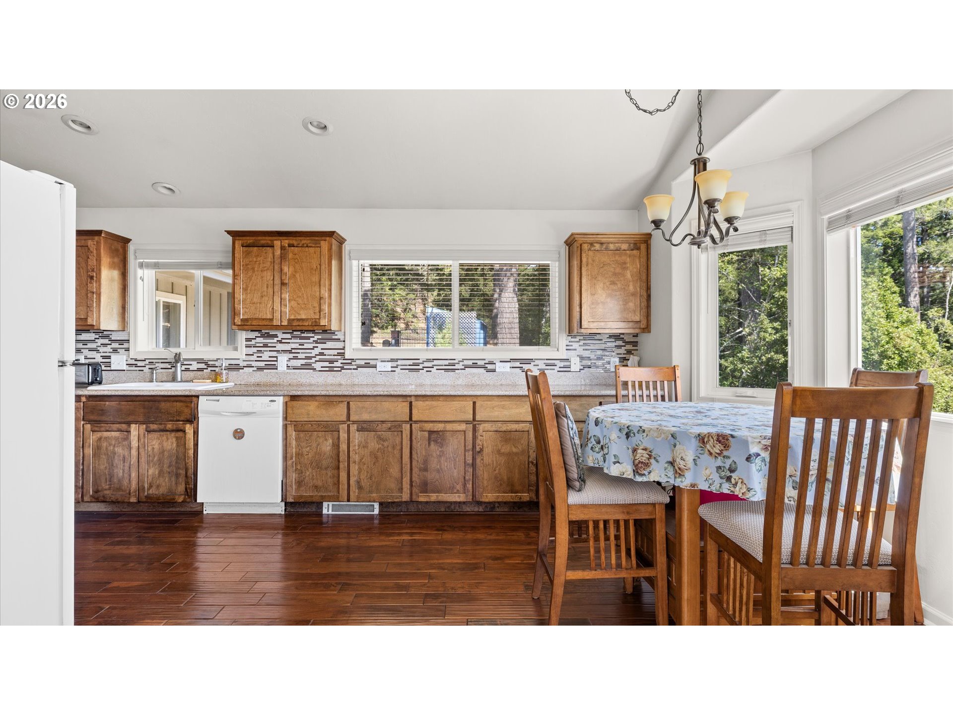 18484 Carpenterville Road Brookings, OR 97415 - Photo 13 of 48 Kitchen