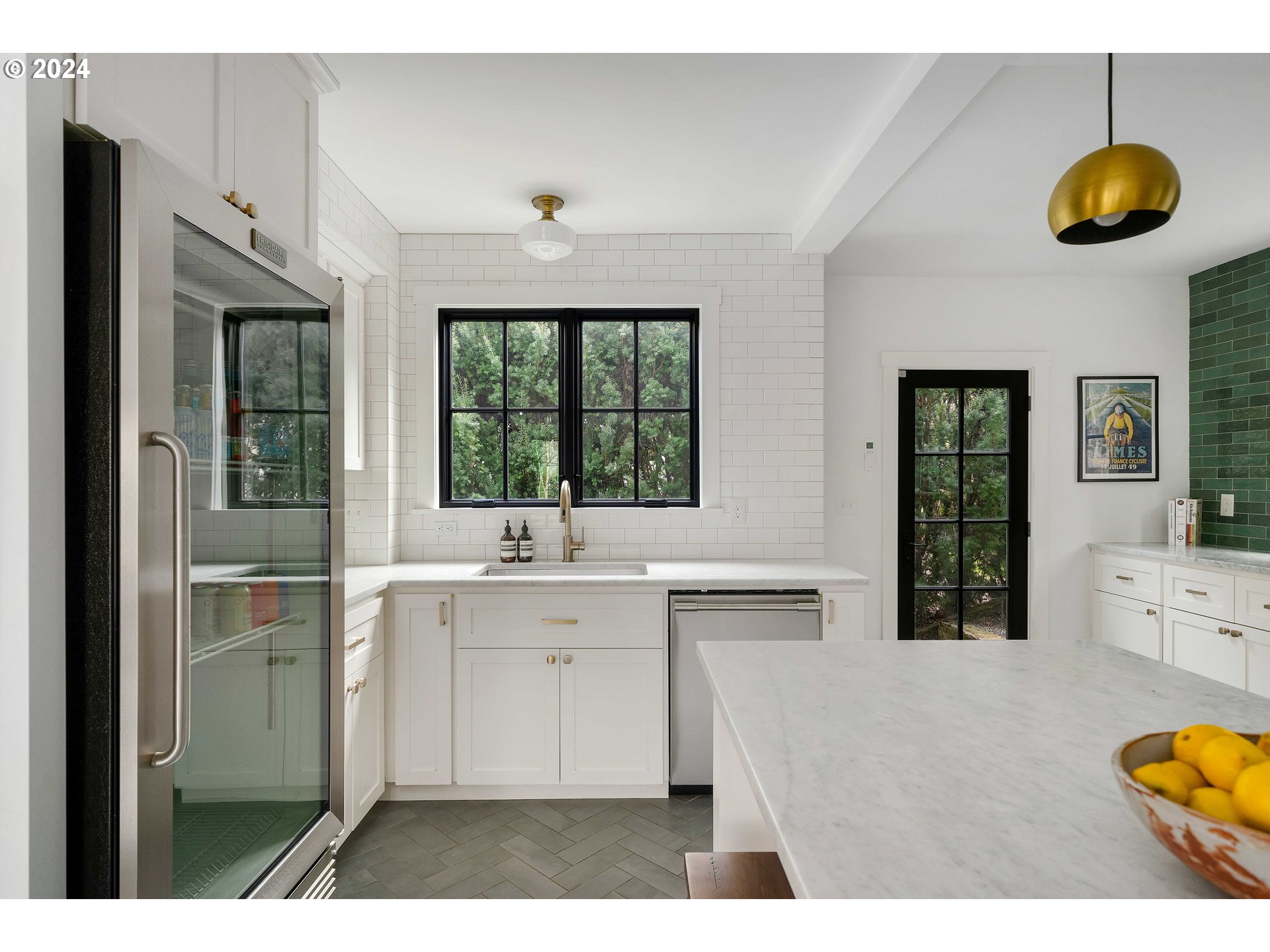 1826 Southwest Myrtle Street Portland, OR 97201 - Photo 15 of 42 Kitchen