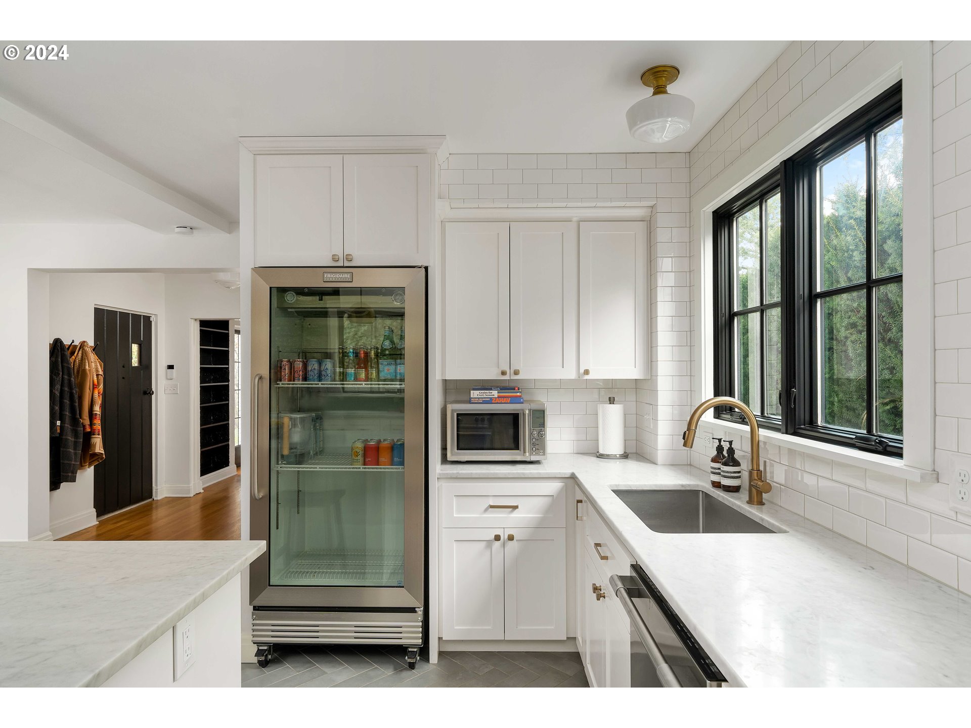 1826 Southwest Myrtle Street Portland, OR 97201 - Photo 16 of 42 Kitchen