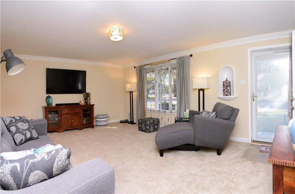7454 Harcourt Road Indianapolis, IN 46260 - Photo 3 of 25 Gallery Image 3