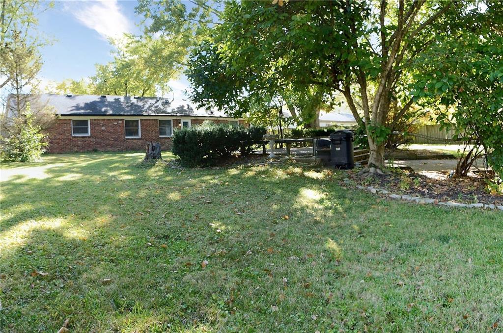 7454 Harcourt Road Indianapolis, IN 46260 - Photo 21 of 25 Gallery Image 21