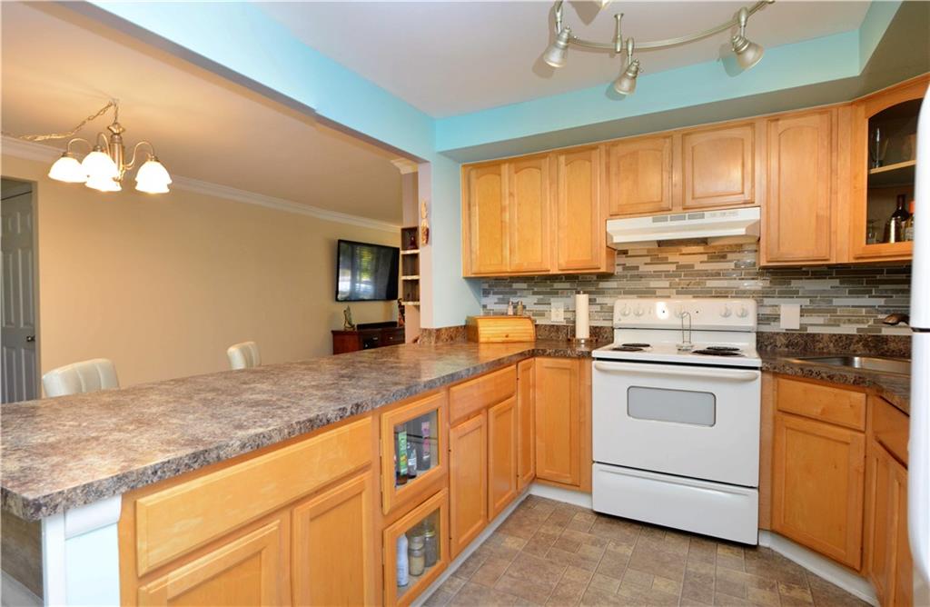 7454 Harcourt Road Indianapolis, IN 46260 - Photo 10 of 25 Gallery Image 10