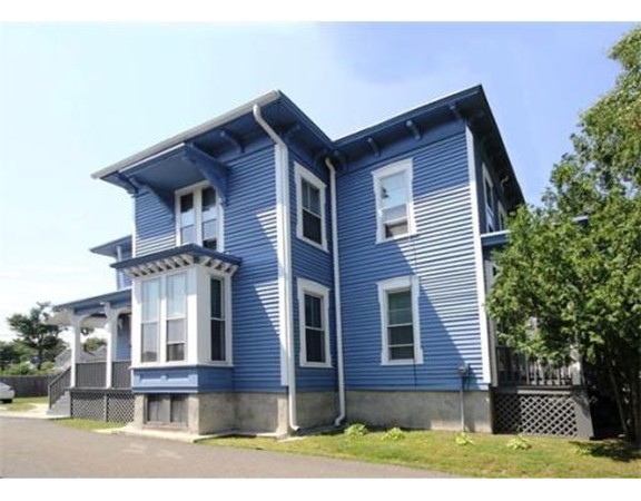 48 Thompson Street Springfield, MA 01109 - Photo 3 of 17 Gallery Image 3