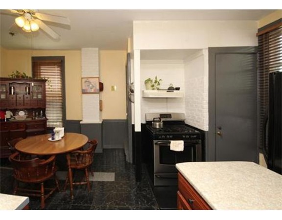 48 Thompson Street Springfield, MA 01109 - Photo 4 of 17 Gallery Image 4