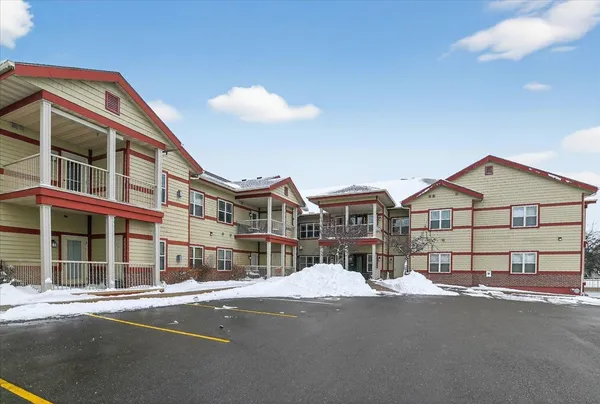 $284,900 | 1300 School Street, Unit 207, Sun Prairie, WI 53590