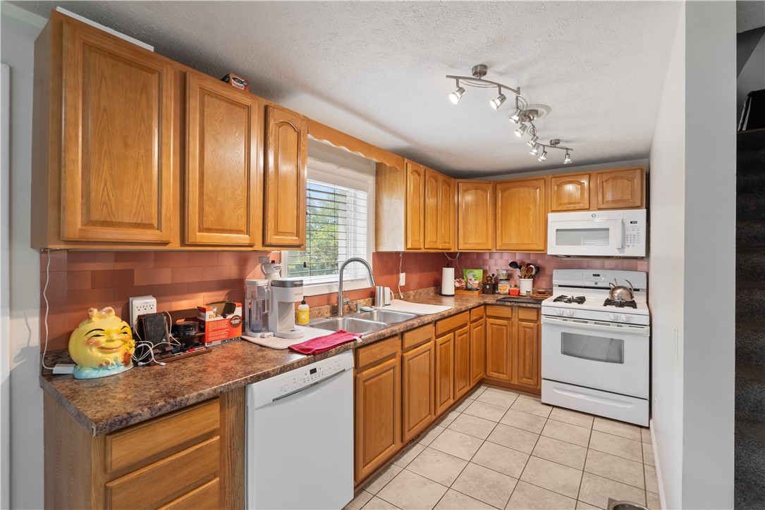489 Plank Road Penfield, NY 14580 - Photo 20 of 47