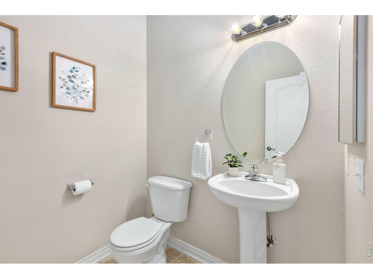 4672 West 20th Road, Unit 2424 Greeley, CO 80634 - Photo 21 of 26 Common powder room