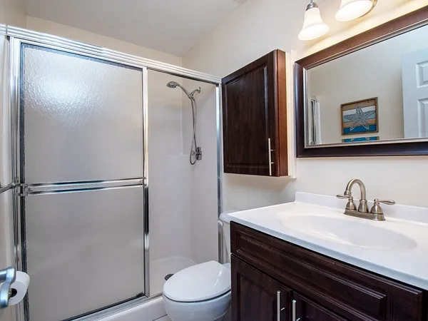 $1,700 | 17 Vista Palm Lane, Unit 207, Vero Beach, FL 32962