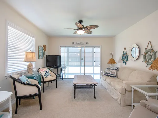 $1,700 | 17 Vista Palm Lane, Unit 207, Vero Beach, FL 32962