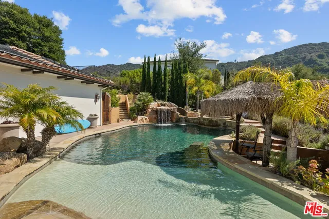 $3,499,000 | 435 Woodbluff Road, Calabasas, CA 91302