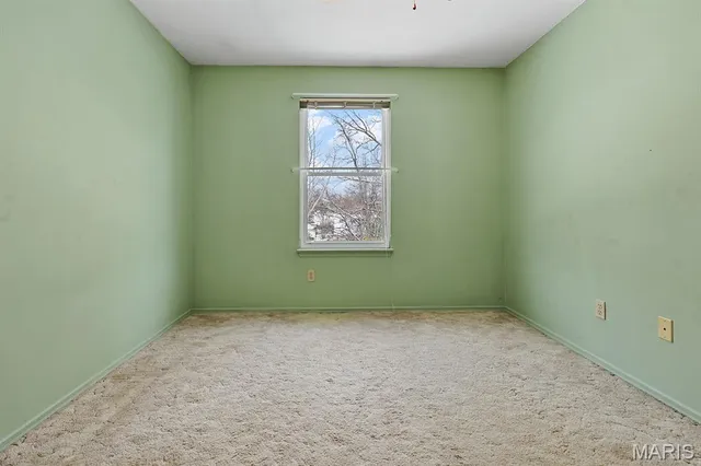 $290,000 | 4227 River Oaks Drive, Florissant, MO 63034