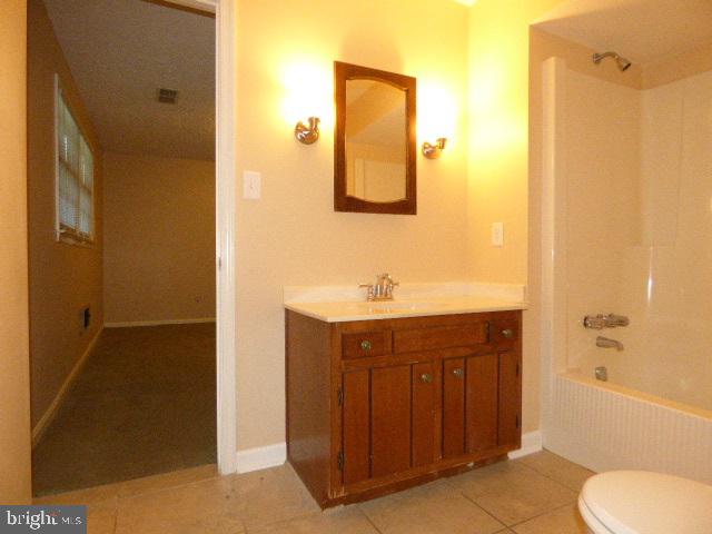3200 Round Hill Road York, PA 17402 - Photo 25 of 31 Gallery Image 25