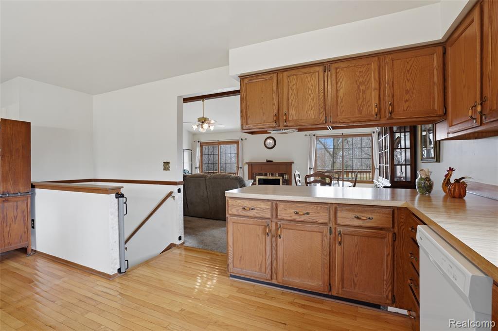 1669 Snowden Circle Rochester Hills, MI 48306 - Photo 14 of 32