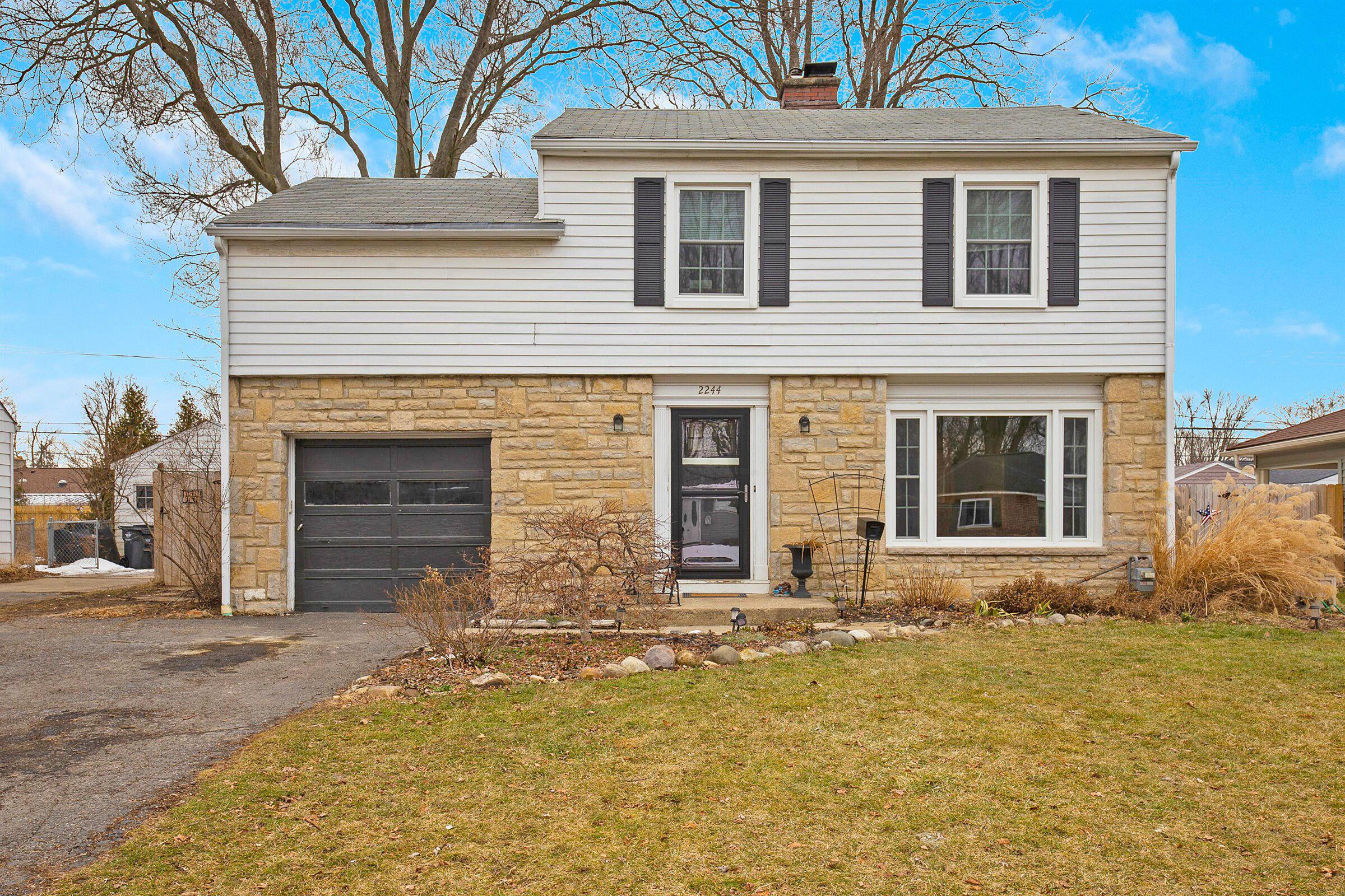 2244 Woodstock Road Columbus, OH 43221 - Photo 1 of 31