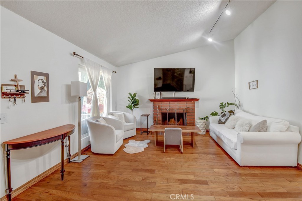 14003 Candlewood Drive Sylmar, CA 91342 - Photo 5 of 18