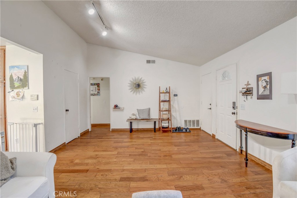 14003 Candlewood Drive Sylmar, CA 91342 - Photo 7 of 18