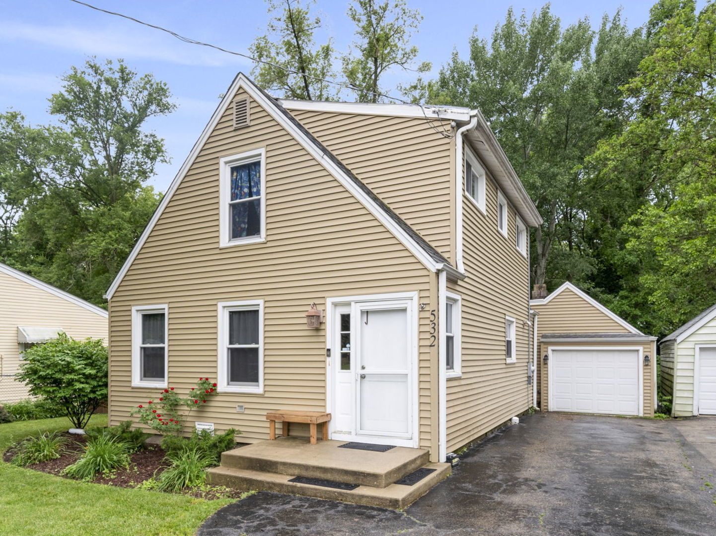 532 Willard Avenue Elgin, IL 60120 - Photo 2 of 19 a view of a house with a yard