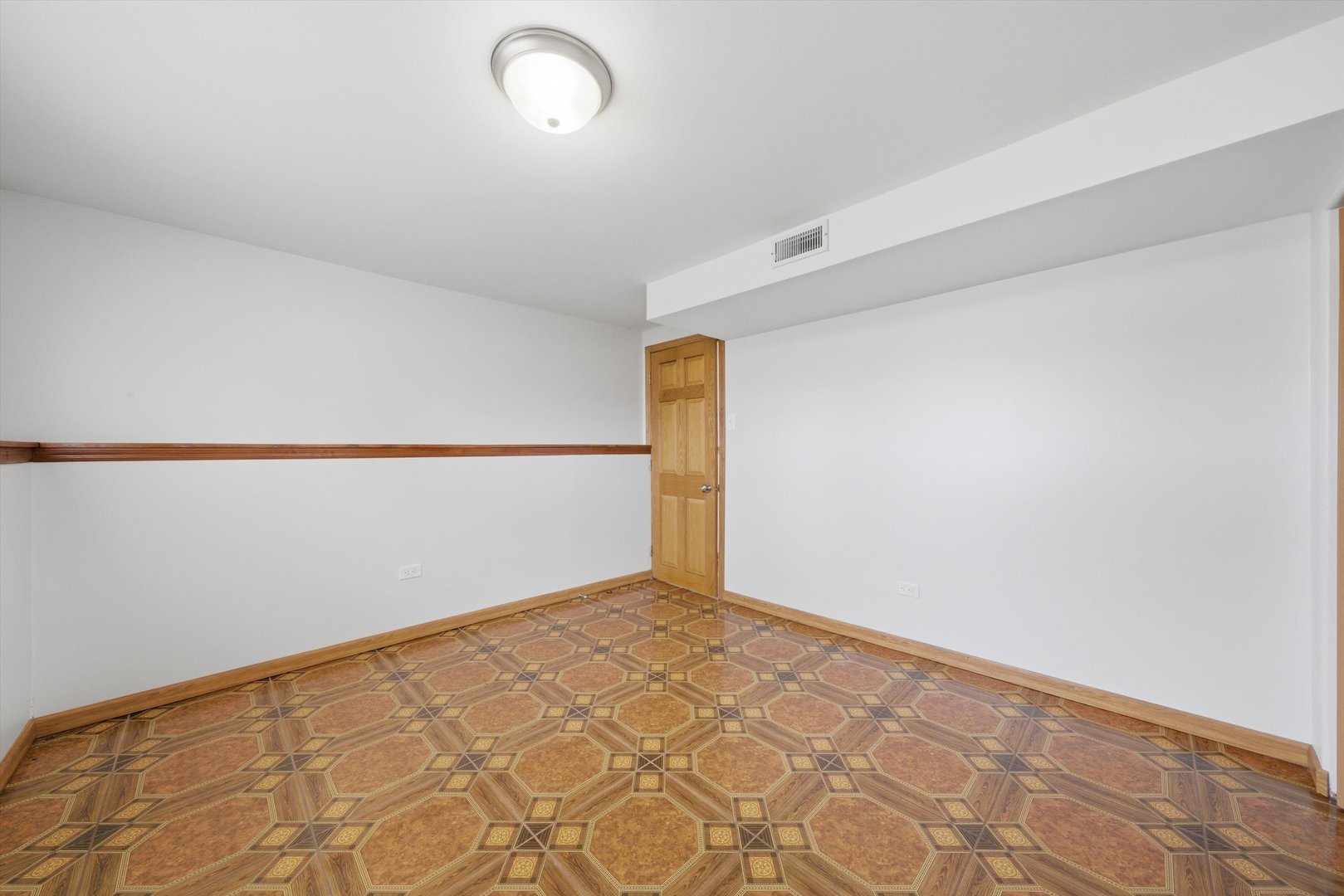 10725 Rutherford Avenue Worth, IL 60482 - Photo 34 of 44 a view of an empty room