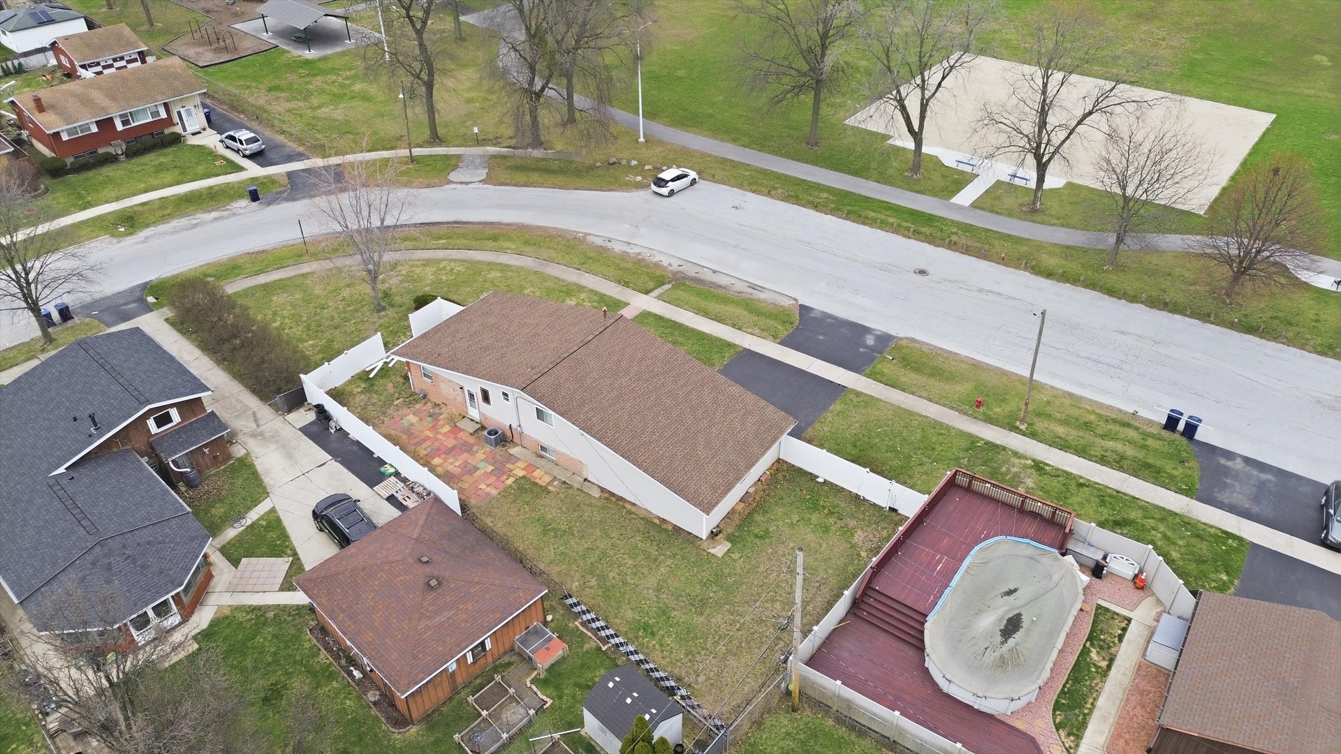 10725 Rutherford Avenue Worth, IL 60482 - Photo 40 of 44 an aerial view of a house