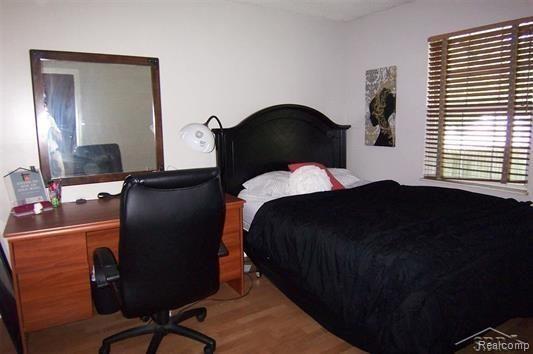 4652 Shattuck Road Saginaw, MI 48603 - Photo 8 of 12 31225120-7.JPG