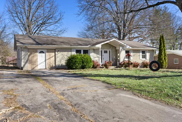 $219,000 | 1612 WhipPoorWill Drive, Lawrenceburg, TN 38464