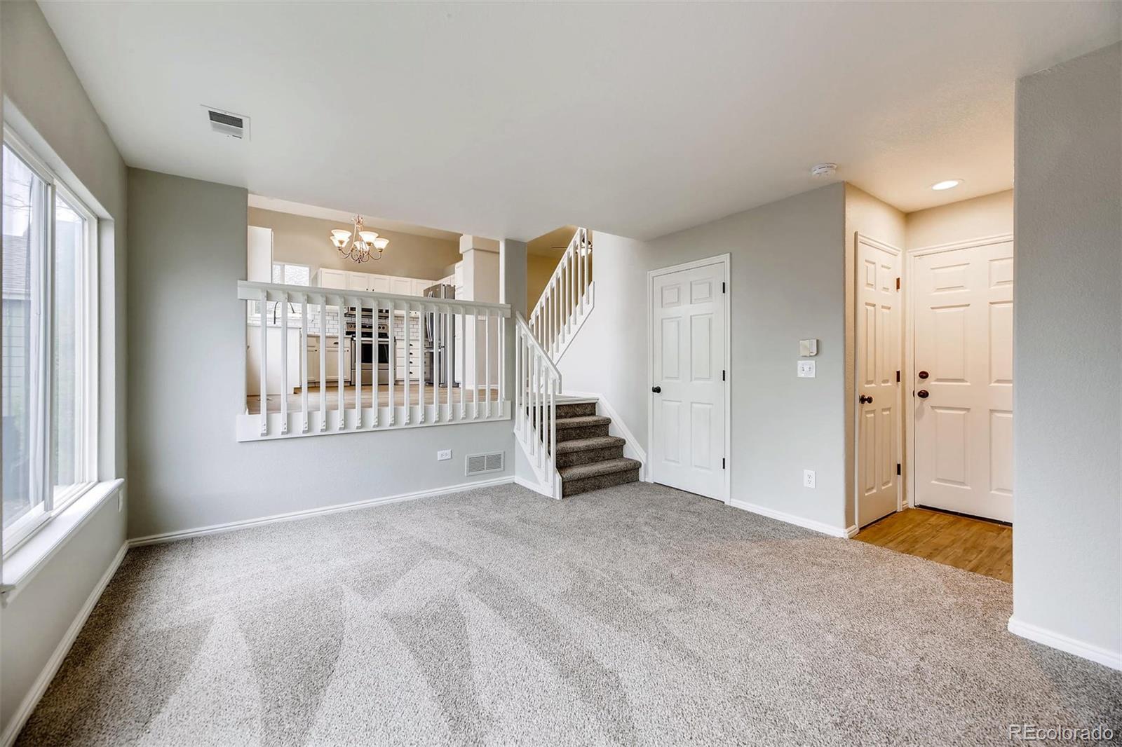 619 Timbervale Trail Highlands Ranch, CO 80129 - Photo 9 of 28