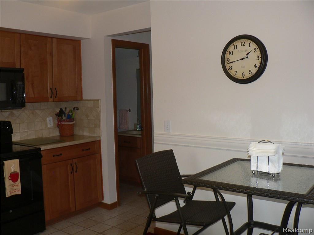 2125 Warrington Road Rochester Hills, MI 48307 - Photo 29 of 47