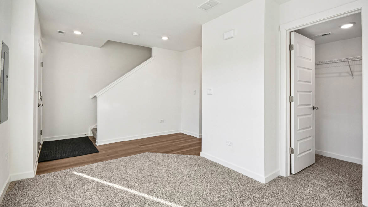 392 Summit Circle Lombard, IL 60148 - Photo 45 of 61 a view of an empty room