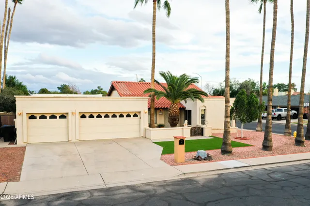 $649,000 | 1305 North Spring Circle, Mesa, AZ 85203