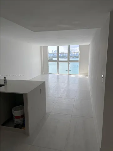 $4,950 | 1228 West Avenue, Unit 1102, Miami Beach, FL 33139