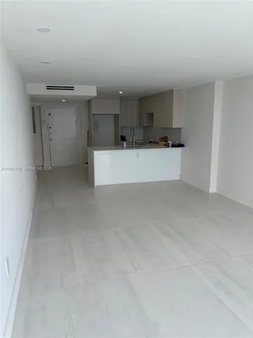 $4,950 | 1228 West Avenue, Unit 1102, Miami Beach, FL 33139