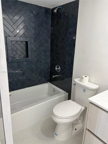 $4,950 | 1228 West Avenue, Unit 1102, Miami Beach, FL 33139