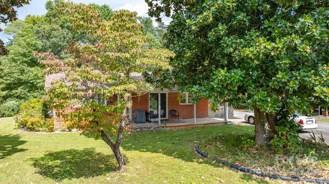 a view of a backyard with garden