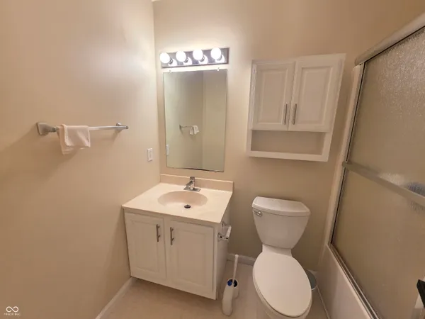 $375,000 | 2042 Parkside Drive, Columbus, IN 47203
