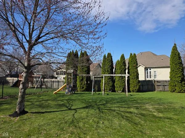 $375,000 | 2042 Parkside Drive, Columbus, IN 47203
