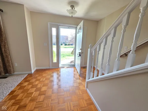 $375,000 | 2042 Parkside Drive, Columbus, IN 47203