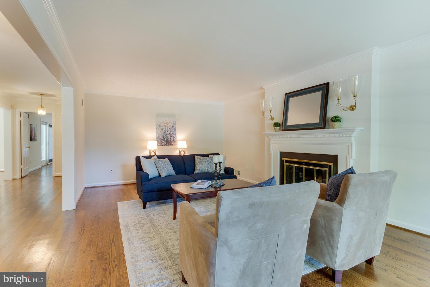 4405 Tournay Road Bethesda, MD 20816 - Photo 6 of 28 Living Room