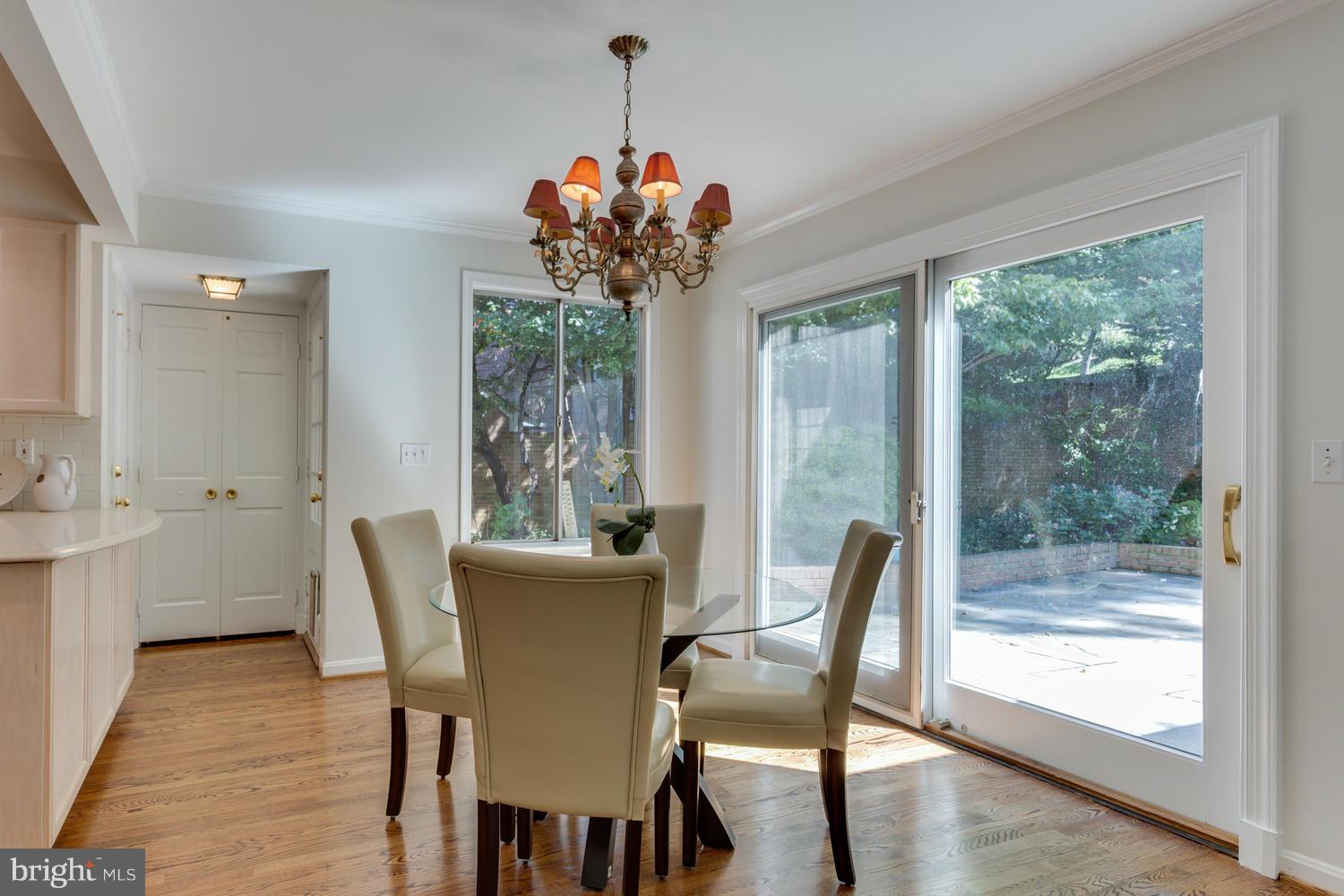 4405 Tournay Road Bethesda, MD 20816 - Photo 8 of 28 Breakfast Area