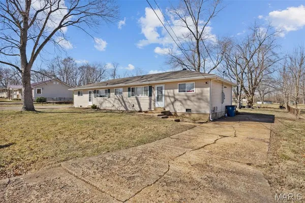 $219,000 | 447 Mabel Drive, Arnold, MO 63010