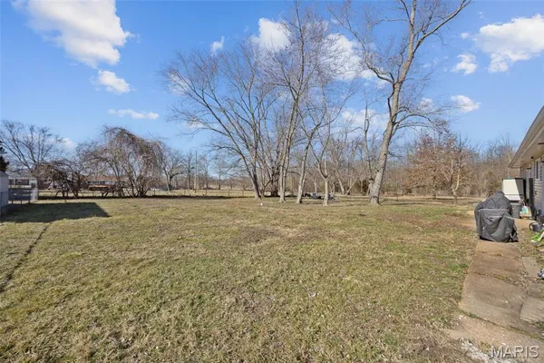 $219,000 | 447 Mabel Drive, Arnold, MO 63010