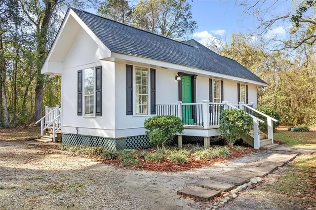 $229,000 | 810 Armand Street, Mandeville, LA 70448