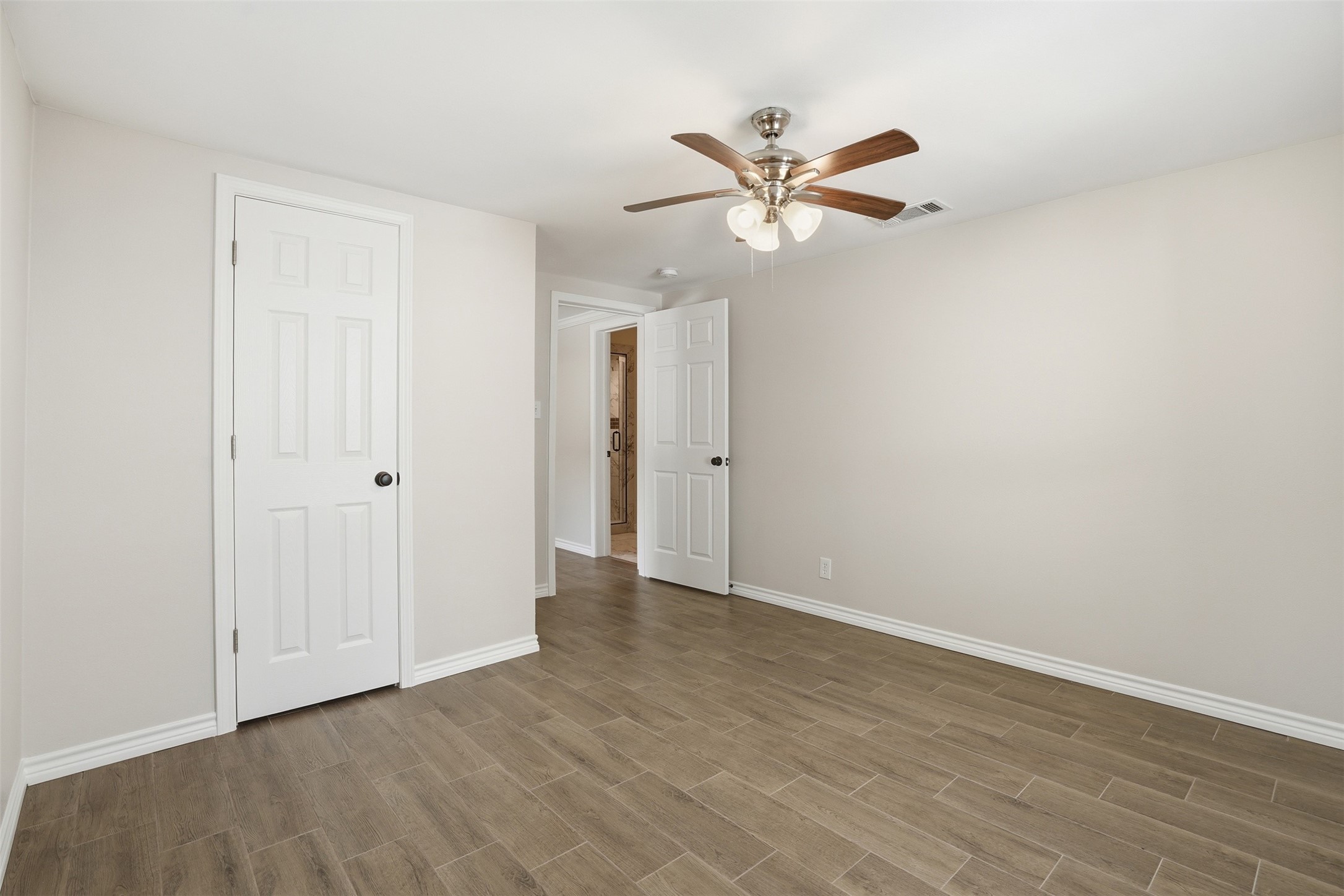 6518 Paris Street Houston, TX 77021 - Photo 8 of 23 a view of an empty room