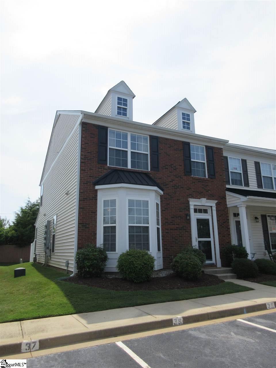 39 Swade Way Greer, SC 29650 - Photo 2 of 28 Gallery Image 2