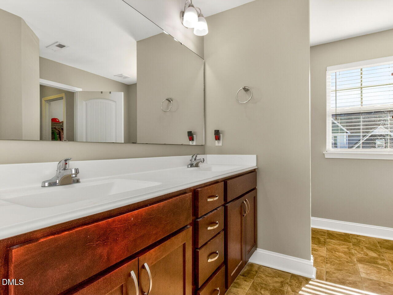 8 Solstice Lane Garner, NC 27529 - Photo 18 of 30 018-1280x960-master-bathroom