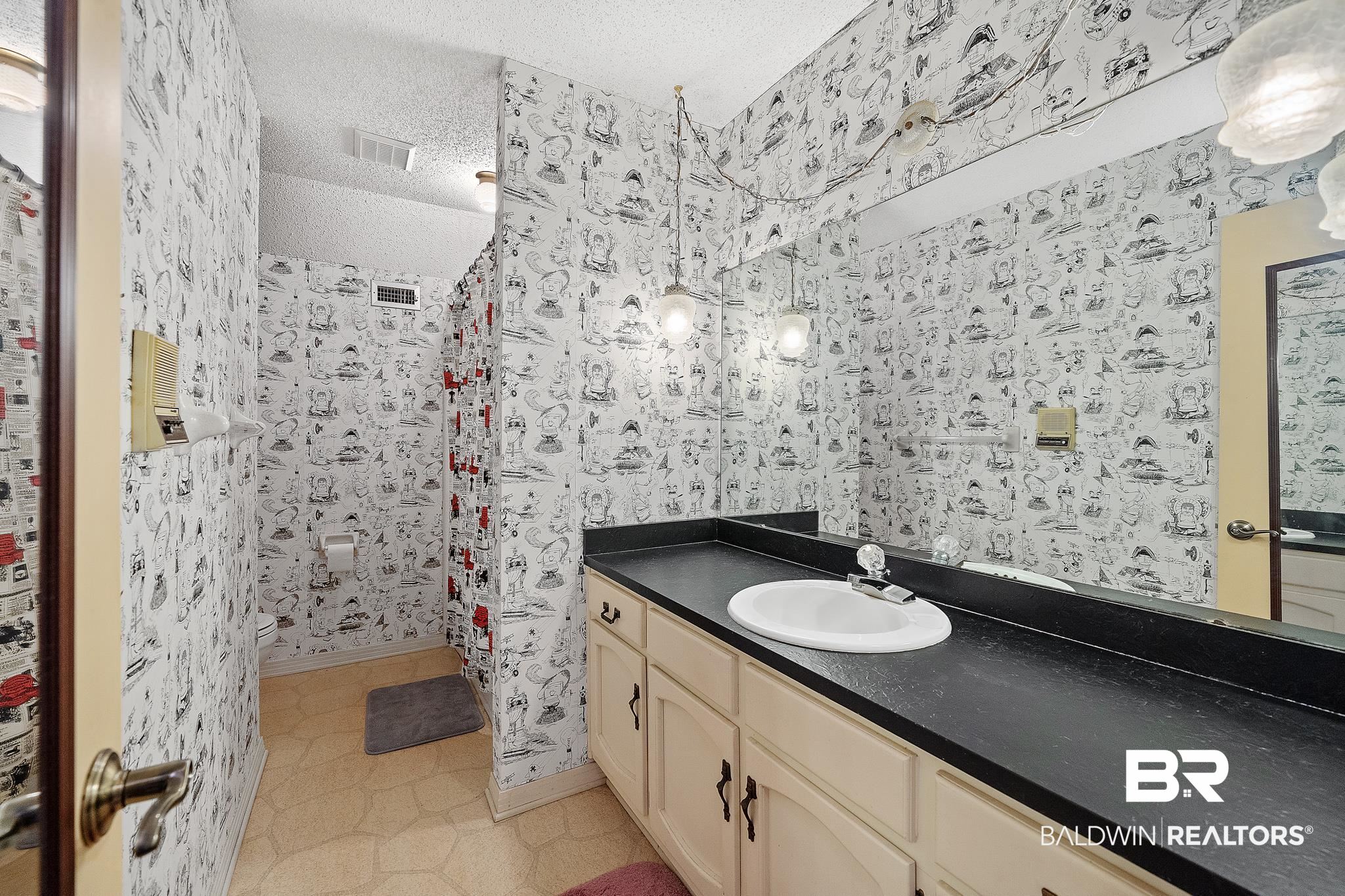 123 Dewitt Loop Daphne, AL 36526 - Photo 22 of 27 Bathroom 3 Upstairs