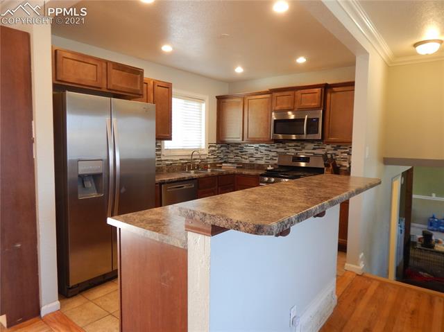 1915 North Chelton Road Colorado Springs, CO 80909 - Photo 6 of 23 Gallery Image 6